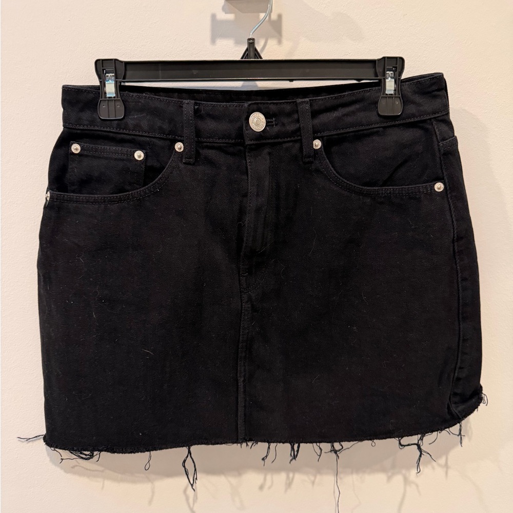 Zara Black Frayed Hem Mini Skirt